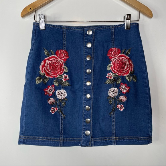 PacSun Dresses & Skirts - Pacsun Embroidered Button Front Denim Mini Skirt Size 26